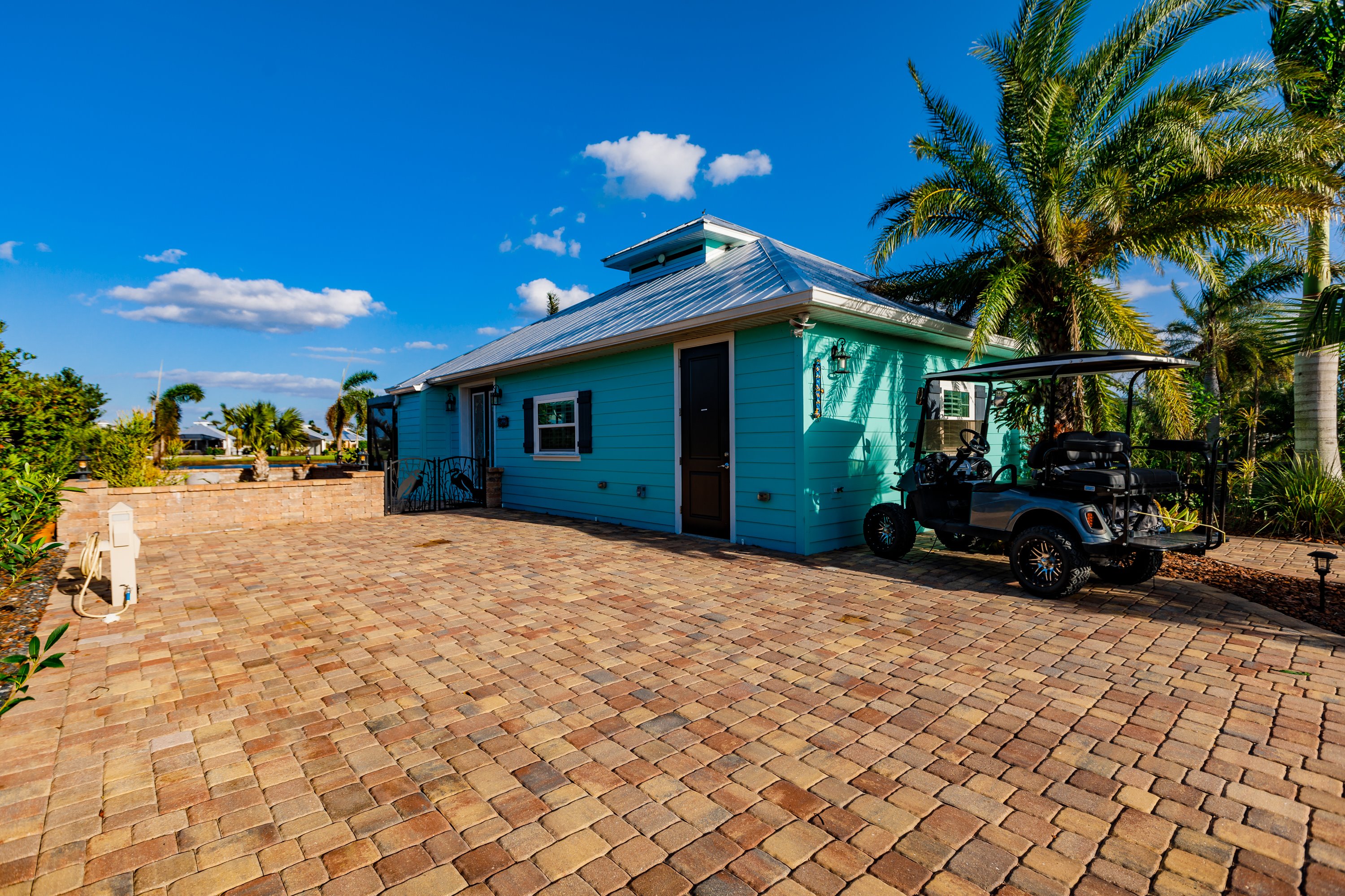 Exterior of 8563 Southwest Sand Crane Circle